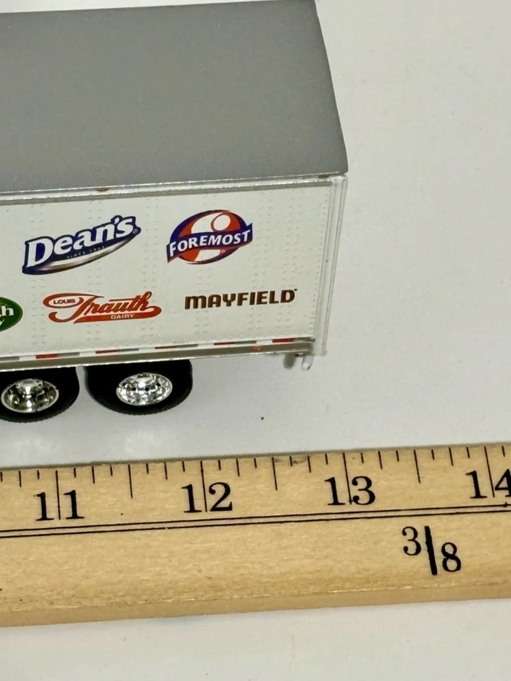 DEAN FOODS 1:64 SCALE INTERNATIONAL PROSTAR TRACTOR-TRAILER WITH THERMO KING